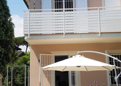 PARAPETTO BALCONE CON DOGHE – PROGETTO REALIZZATO A LIDO DI CLASSE